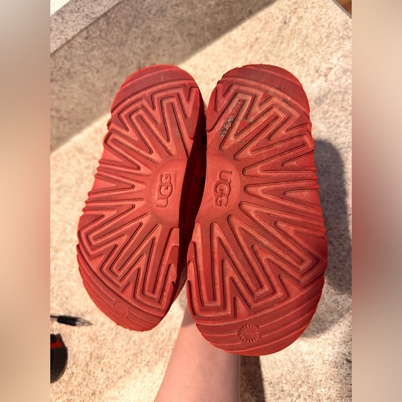 UGG Classic Clear Mini Boots Hibiscus Red Kids Size US 12 - Picture 2 of 11